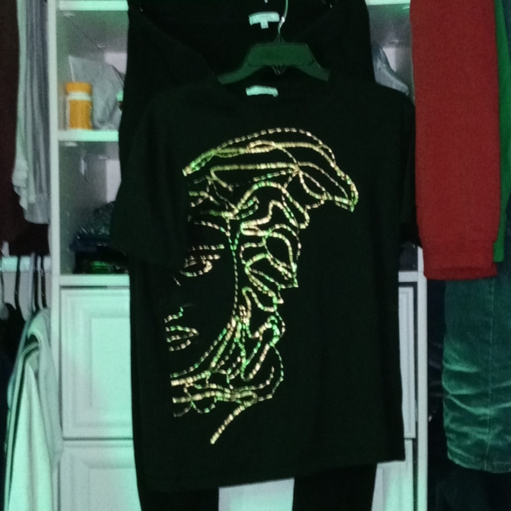 Tee shirt